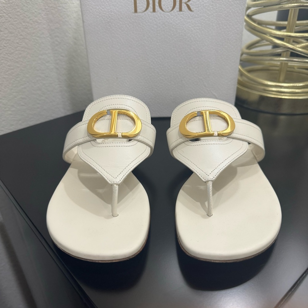 Christian Dior 30 Montaigne CD Leather Thong Sandal White/Gold 39.5 - Picture 2 of 9